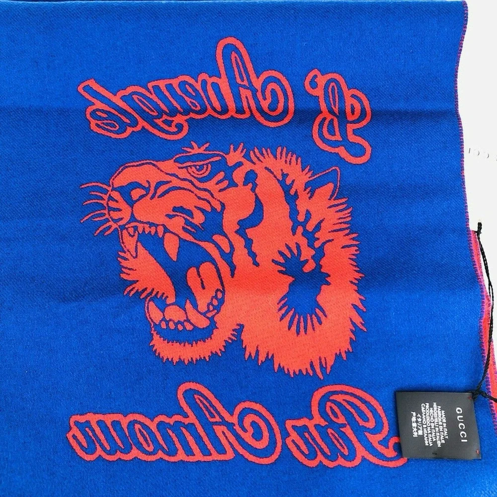 Gucci Blind for Love “l’aveugle par amour” Tiger Wool Scarf